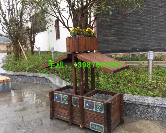 戶外果皮箱