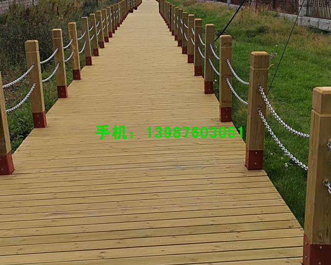 防腐木地板欄桿