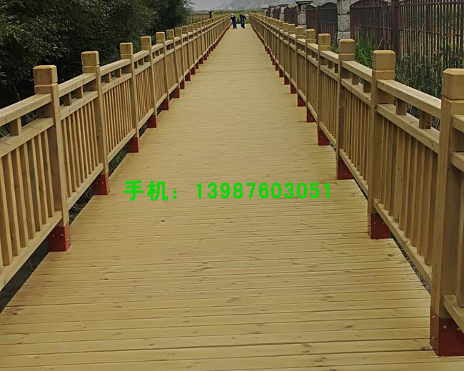 防腐木地板欄桿