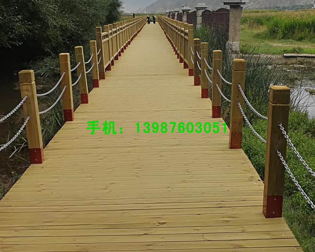 防腐木地板欄桿